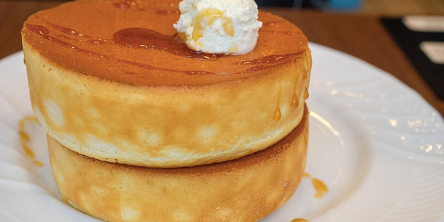 Japanese pancake image used with Le Monde's article on pancake syndrome. - lemonde.fr