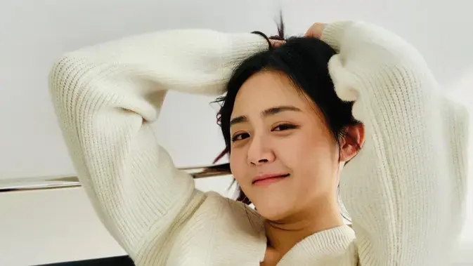 Moon Geun Young announced she has married a theater actor seven years older. - instagram.com/aka_moons