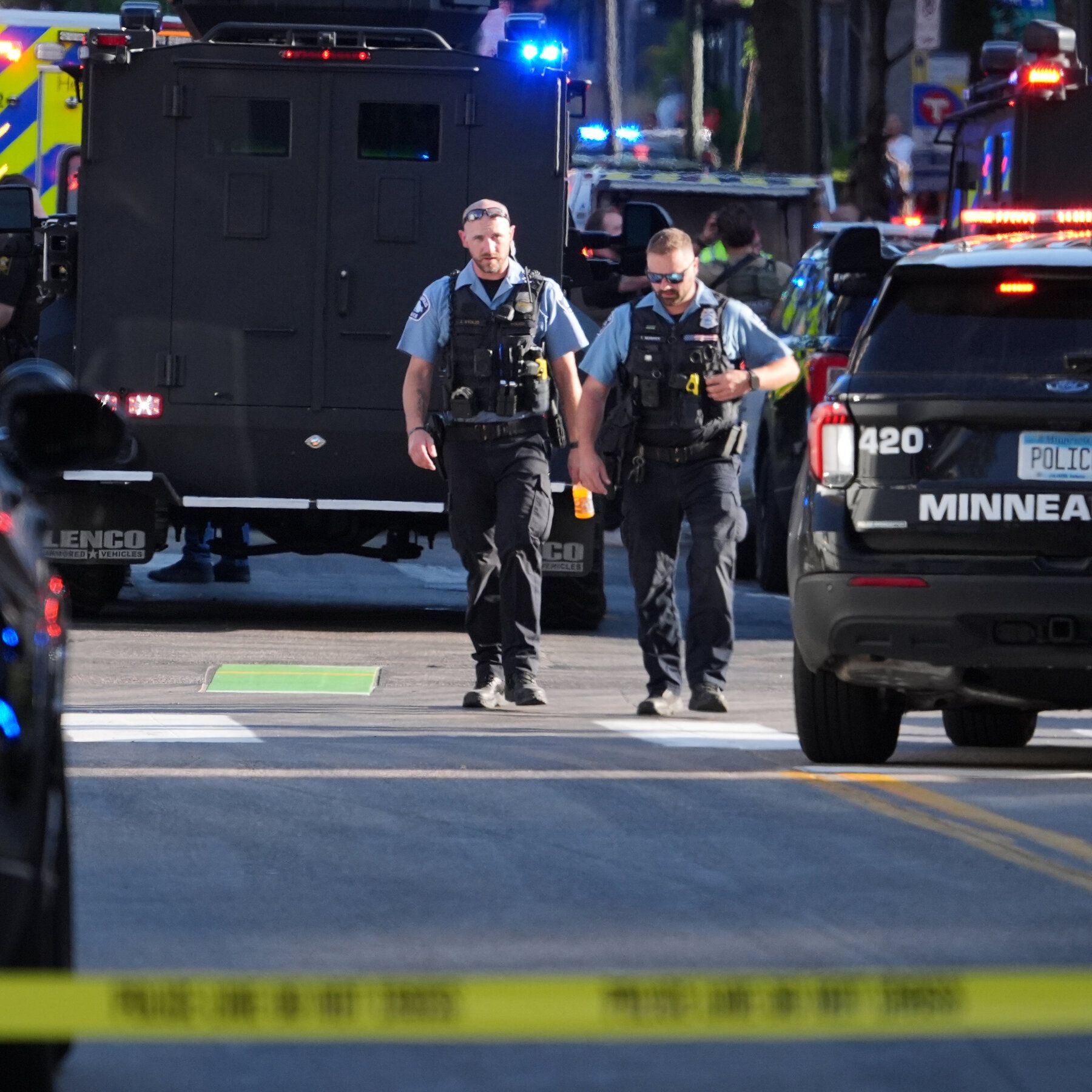 Reports of a shooting drew a large police response to an intersection on the south side of downtown Minneapolis on Wednesday afternoon. - nytimes.com
