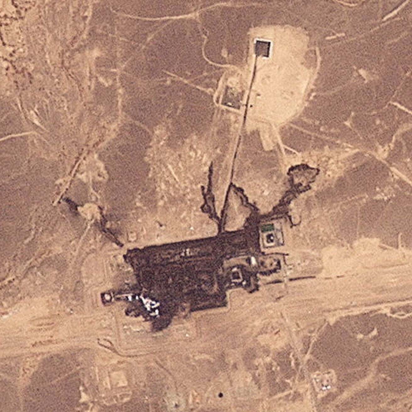 Satellite images show the East-West pipeline facility before and after damage in Saudi Arabia’s Hejaz region. - Planet Labs